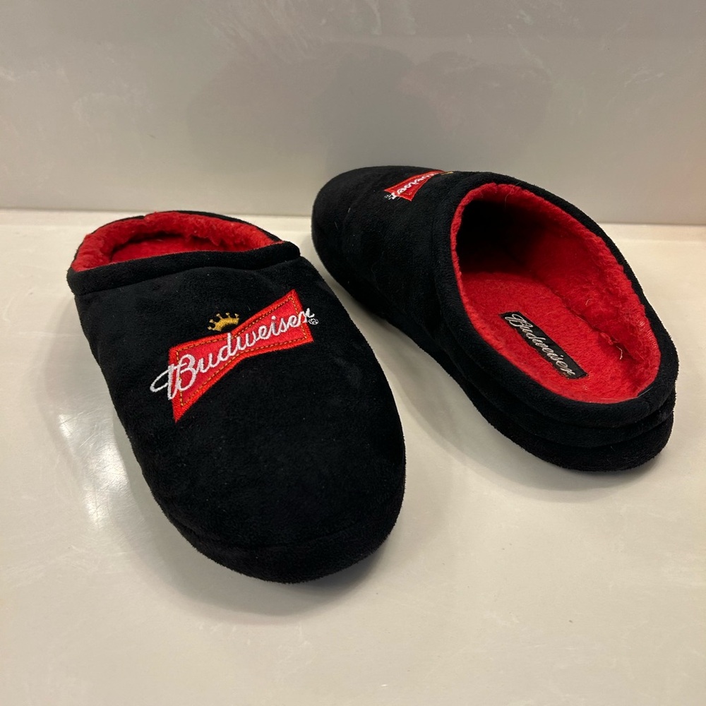 Black and red Budweiser slippers size 9